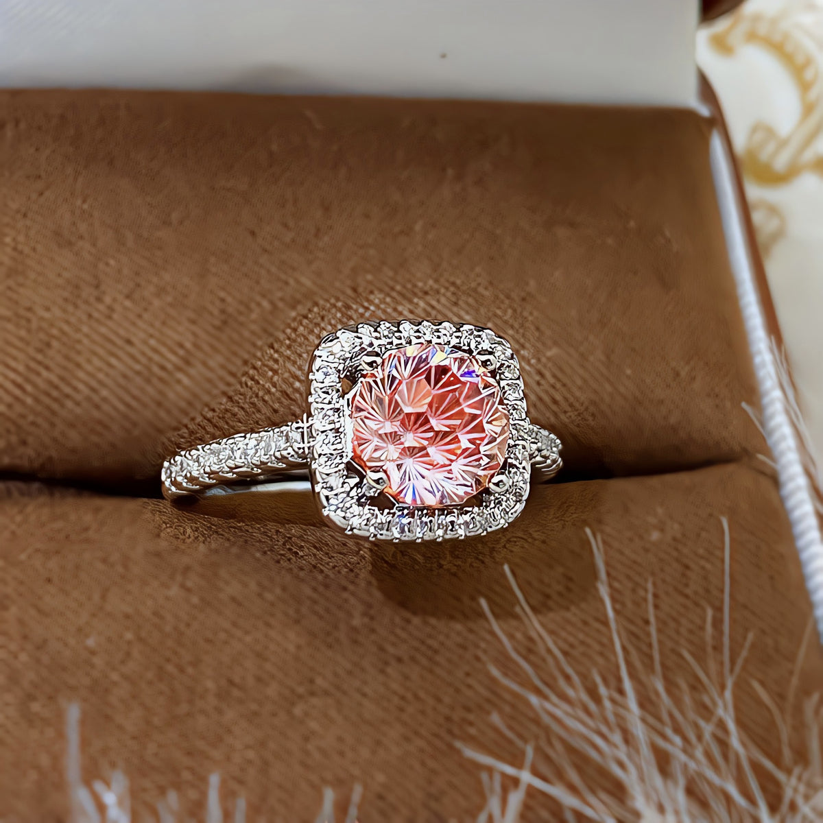 High-End Imitation Diamond Six-Claw Ring