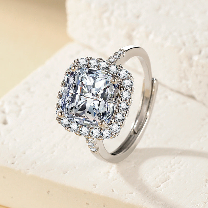 High-End Imitation Diamond Six-Claw Ring
